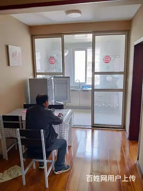 政府南，康馨园（北区）三室两厅精装修，配套齐全，拎包即住 - 图片 3