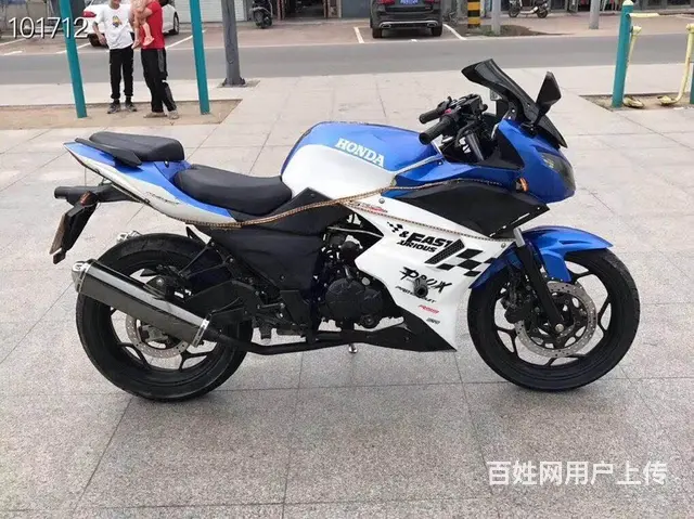 本田大S款跑车。实表几百公里。车身改装彩灯。 - 图片 2