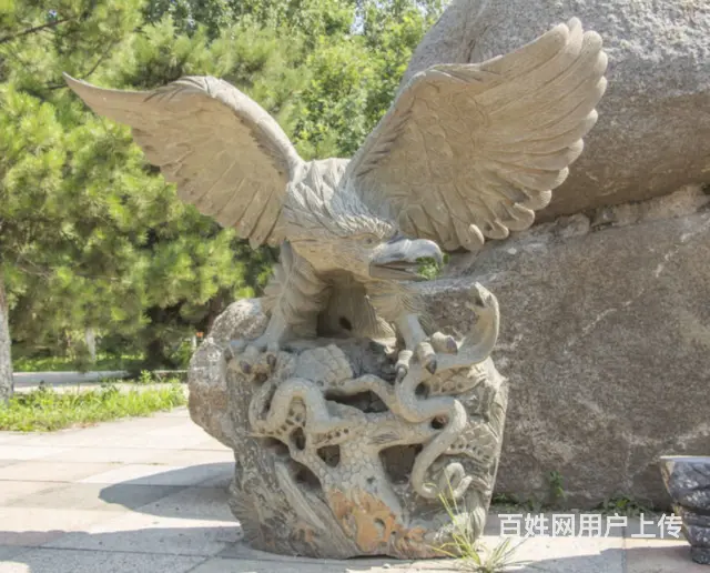 石雕鹰在不同文化中象征意义 - 图片 1