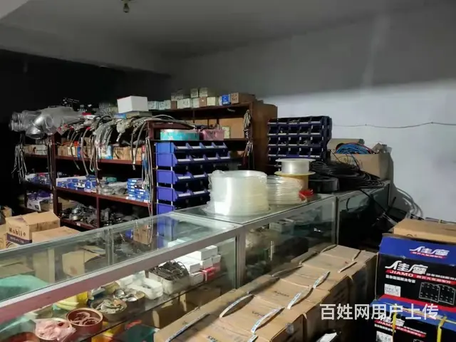 出兑汽车配件商店和修配厂 - 图片