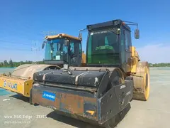 15年2125铁三轮压路机转让