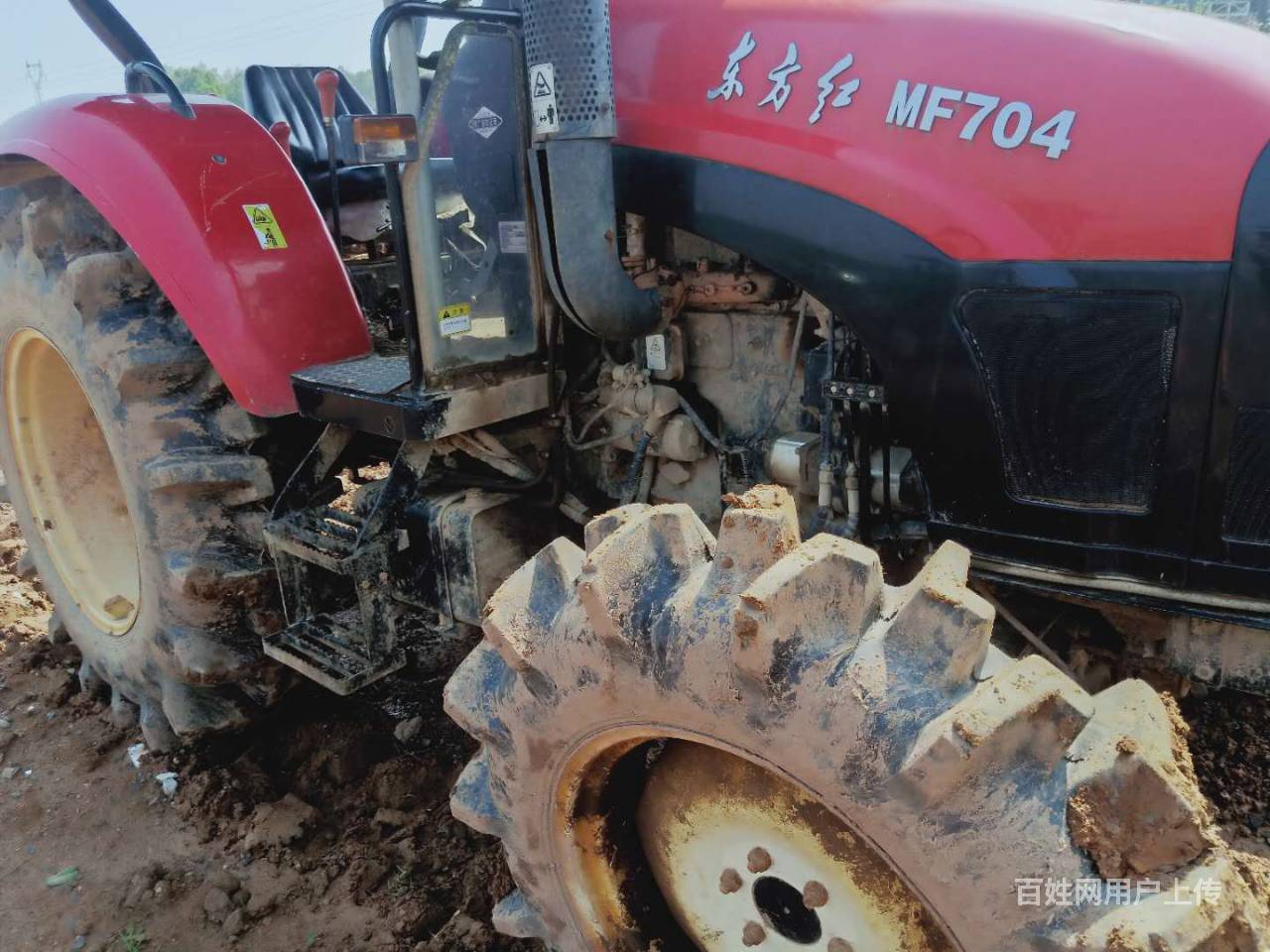 个人拖拉机转让东方红mf704一八年工作二百小时