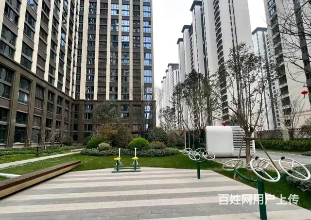 临近火车站丹尼斯 楼下吃喝住行一应俱全 - 图片 4