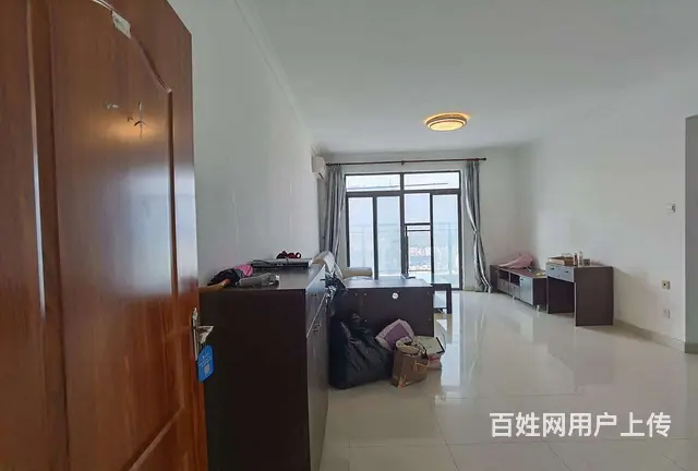 拱北关口岭秀城电梯精装81平大一房一厅出租，租价3000。 - 图片 1