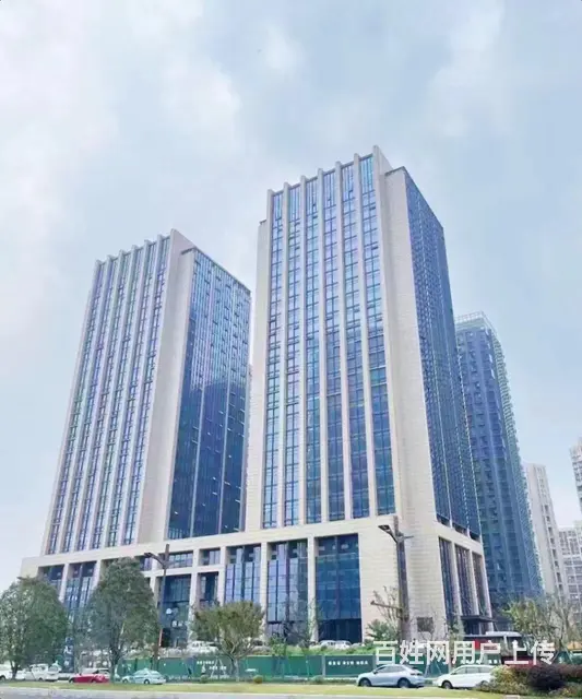 星城中心，电梯口，地铁上，交通方便，拎包办公，精装修，带家具 - 图片 1