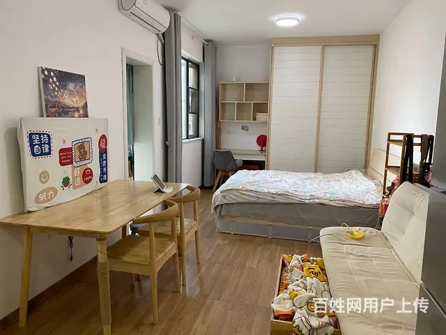德思勤商场附近 精装公寓 - 图片 1
