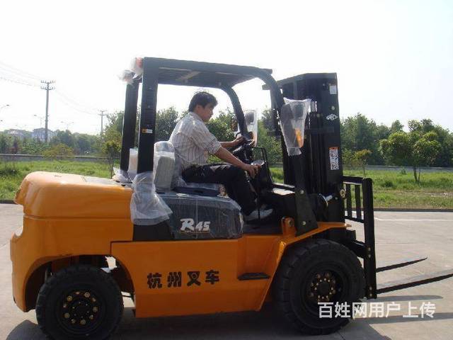 昆山学叉车行车电工电焊哪里有叉车培训多少钱的图片