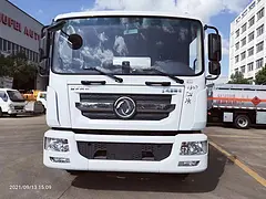 个人转让东风多利卡十吨油罐车 手续齐全 随时提走