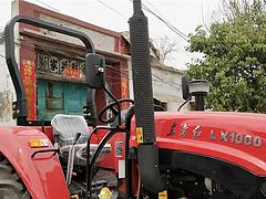 崭新的东方红1000拖拉机转让 车况良好带农具