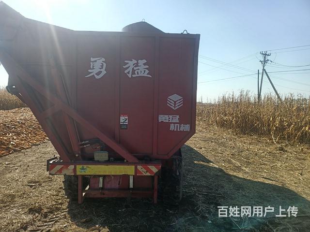 出售一六年勇猛一千六百小时高配，空调提粮跑步机的图片