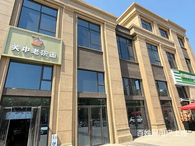 咸阳同城推广丨丽彩珠泉广场临街67平面馆转让，客流量大可外摆 - 图片 2