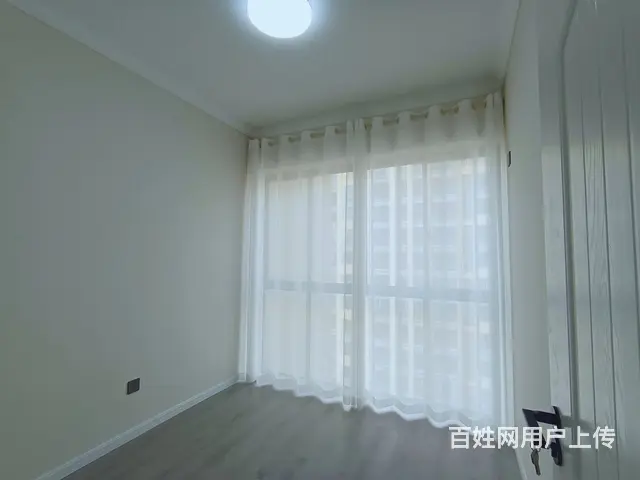 在水一方精装4房2厅130平仅售68.8万 - 图片 8