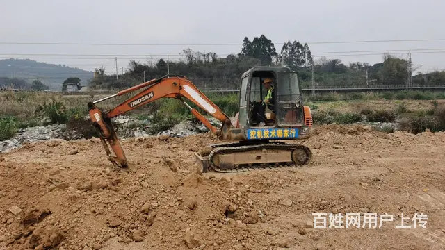 百色挖掘机培训班随到随学火热招生中 - 图片 3