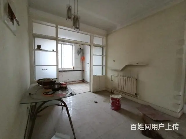 丝绸路小学附近，四楼，39万两室两厅带阁楼，地上储 - 图片 1