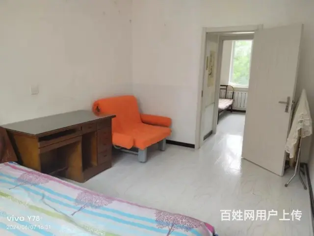 道街3楼南北两室51平中等装修13.8万包过户 - 图片 1