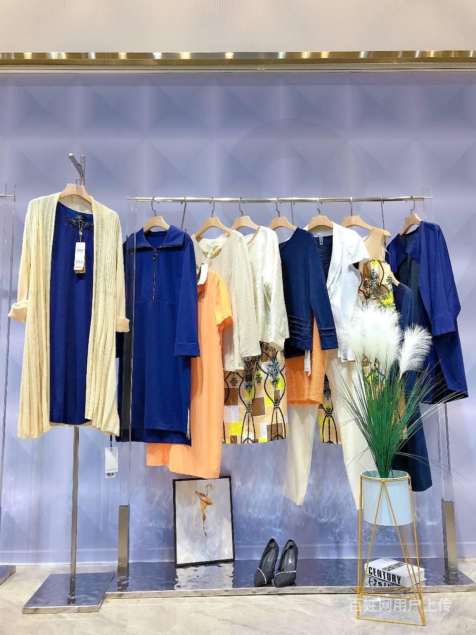 丽莱lilly秋冬系列女装品牌折扣