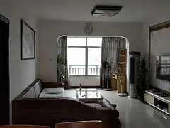 南北通透 桐洋家园4房2厅2卫出租