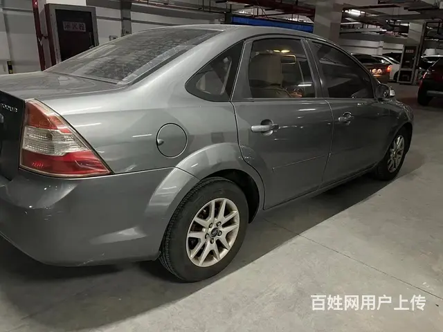 福特 福克斯 2011款 福克斯-三厢 1.8 手动 经典型 - 图片 2