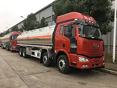核载21吨不超重的解放前四后八铝合金油罐车