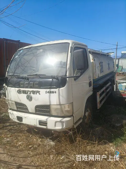东风小霸王 油罐车 - 图片 1