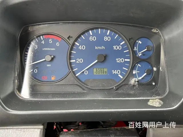 10年江铃 厢式货车 - 图片 8