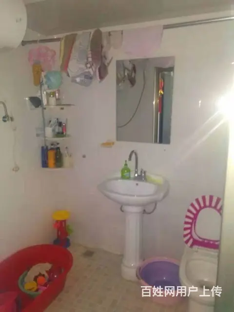 爱丽香舍 普通住宅2厅 中等装修 - 图片 3