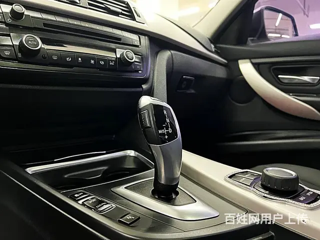 宝马3系 2015款 320i 2.0T 手自一体 运动设计 - 图片 8