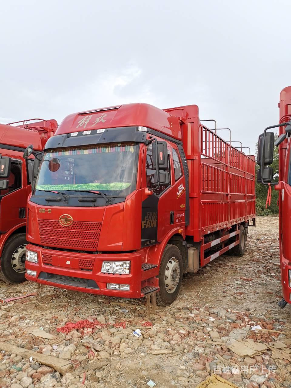 精品两台 解放j6l 单桥6米8高栏 240马力
