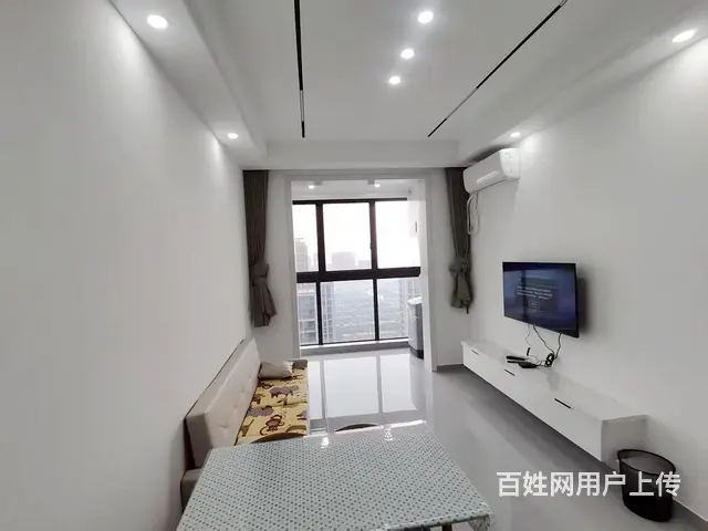 臻到豪庭 精装一室一厅 阳台原户型 拎包入住 - 图片 1