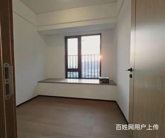 中海寰宇天下 大横厅3室2厅2卫 全新精装 阳台已封窗 - 图片 9