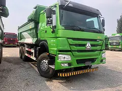 出售18年国五豪沃后八轮自卸车380马力5米8大箱