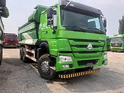 出售18年国五豪沃后八轮自卸车380马力5米8大箱