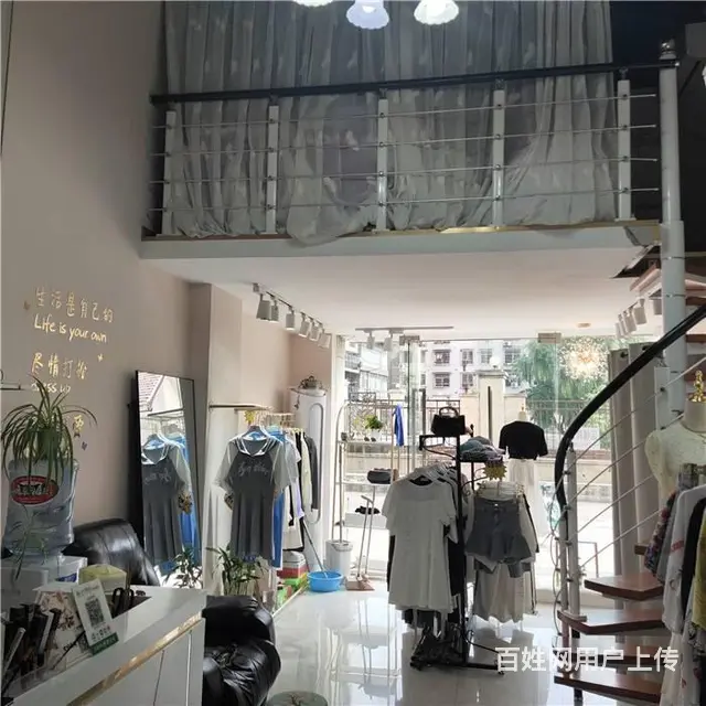 梅西40平服装美容店转让《同城搜铺网》 - 图片 2