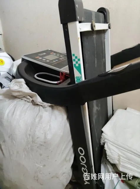 沙发，玩具，跑步机 - 图片 1