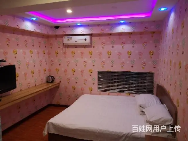 宾馆有六个房间屋内设施齐全 - 图片 2