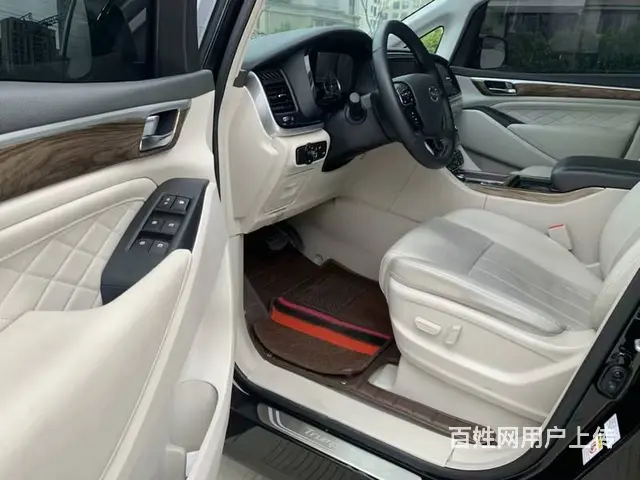 2018款广汽传祺GM8 320T尊贵版 - 图片 12