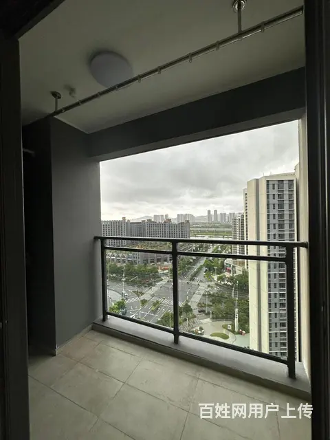航空新城 华发商都旁 旭辉江屿海精装三房 没住过人 拎包入住 - 图片 7