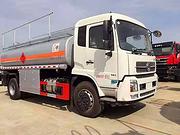 百色厂家直销小型加油车8吨油罐车现车分期多少钱