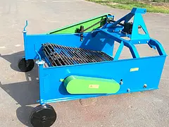 拖拉机三点悬挂式4U-800型土豆红薯收获机w