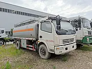 低价出售一台国四东风多利卡8吨油罐车 九成新