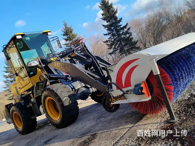 99新铲车+扫雪刷 - 图片 1