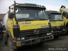收购 日野700 500 五十铃UD 牵引拖头车