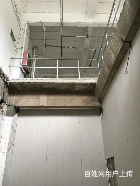 临街商铺出租便宜空间大 - 图片 3