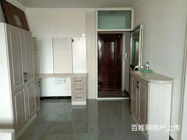 中发源时代广场好房出租 - 图片 1