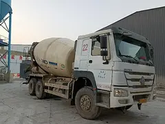 转让2018年豪沃搅拌车，大12方