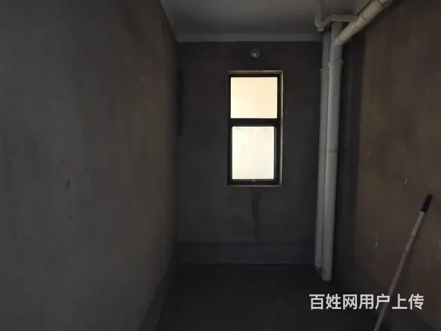 甩  金典  三开间朝南  客厅通阳台  加储物间 - 图片 2