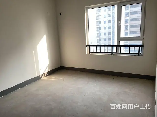 出售 孔雀城107平，三室两厅两卫，毛坯，售价：92万 - 图片 1