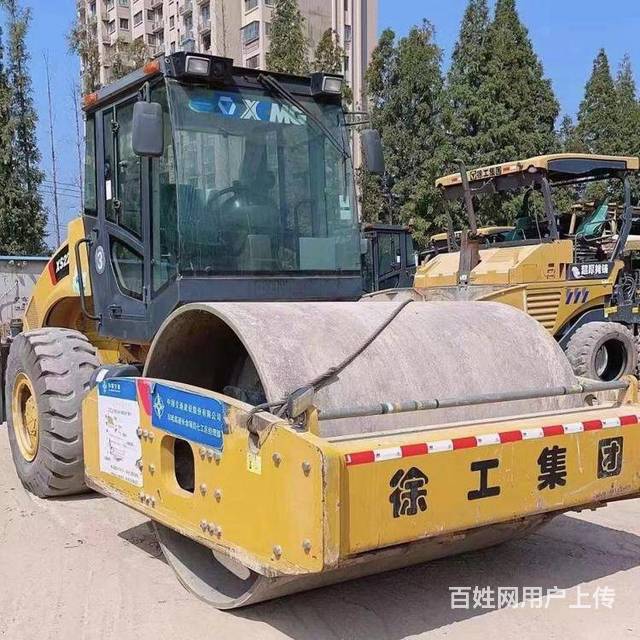 酒泉二手压路机市场 原装22吨26吨震动压路机的图片