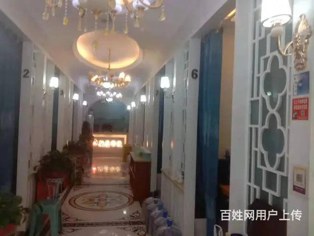 7592(七P）个人城东区八一西路92号921楼旺铺转让 - 图片 3