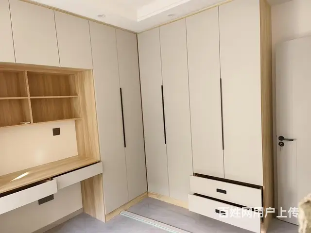 光明街二楼精装修！全新地热三层玻璃，全新家电空调滚筒洗衣机热 - 图片 1